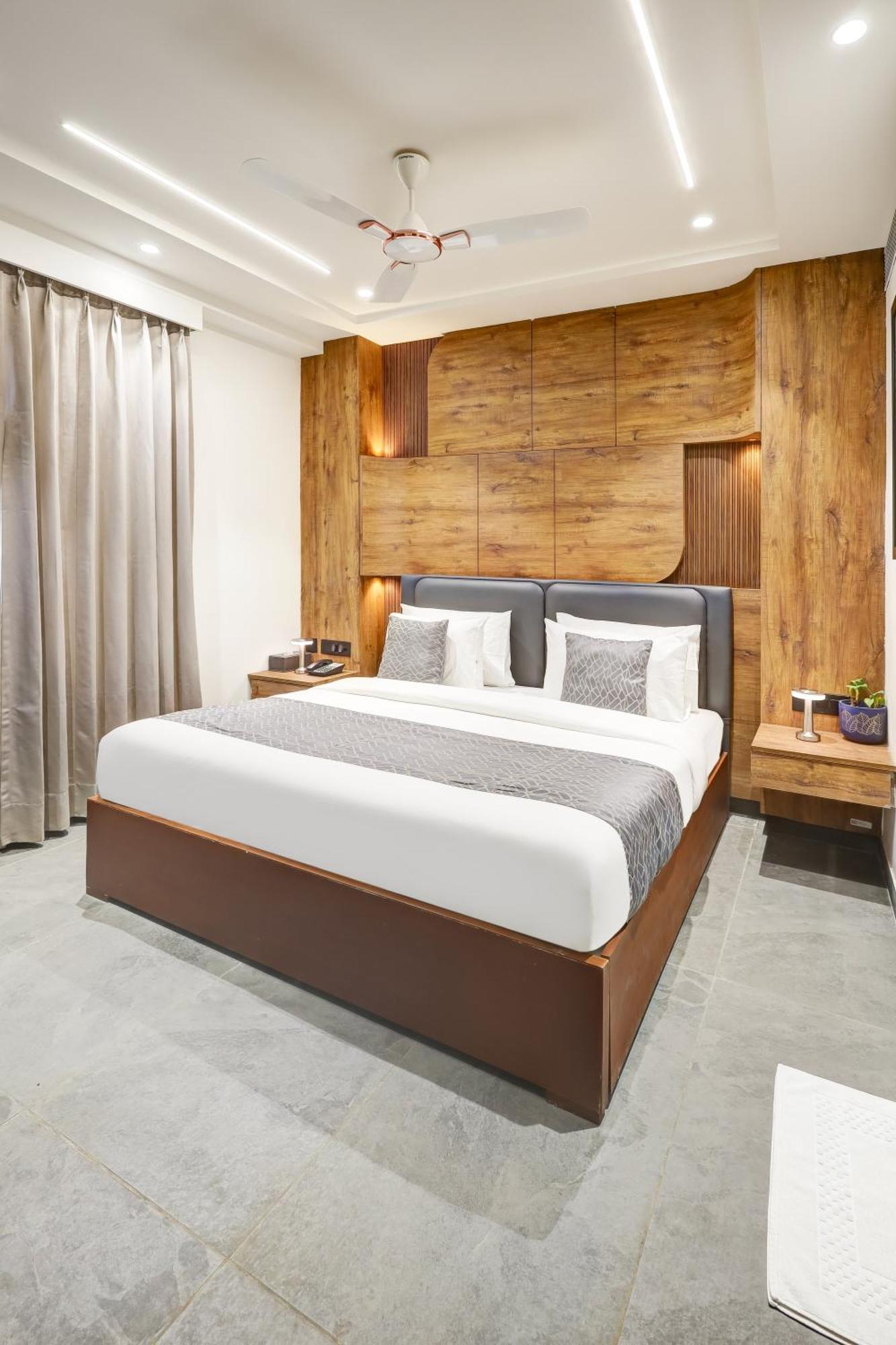 The Tyche New Delhi - Traveller'S Choice Award Winner 2025 Neu-Delhi Exterior foto